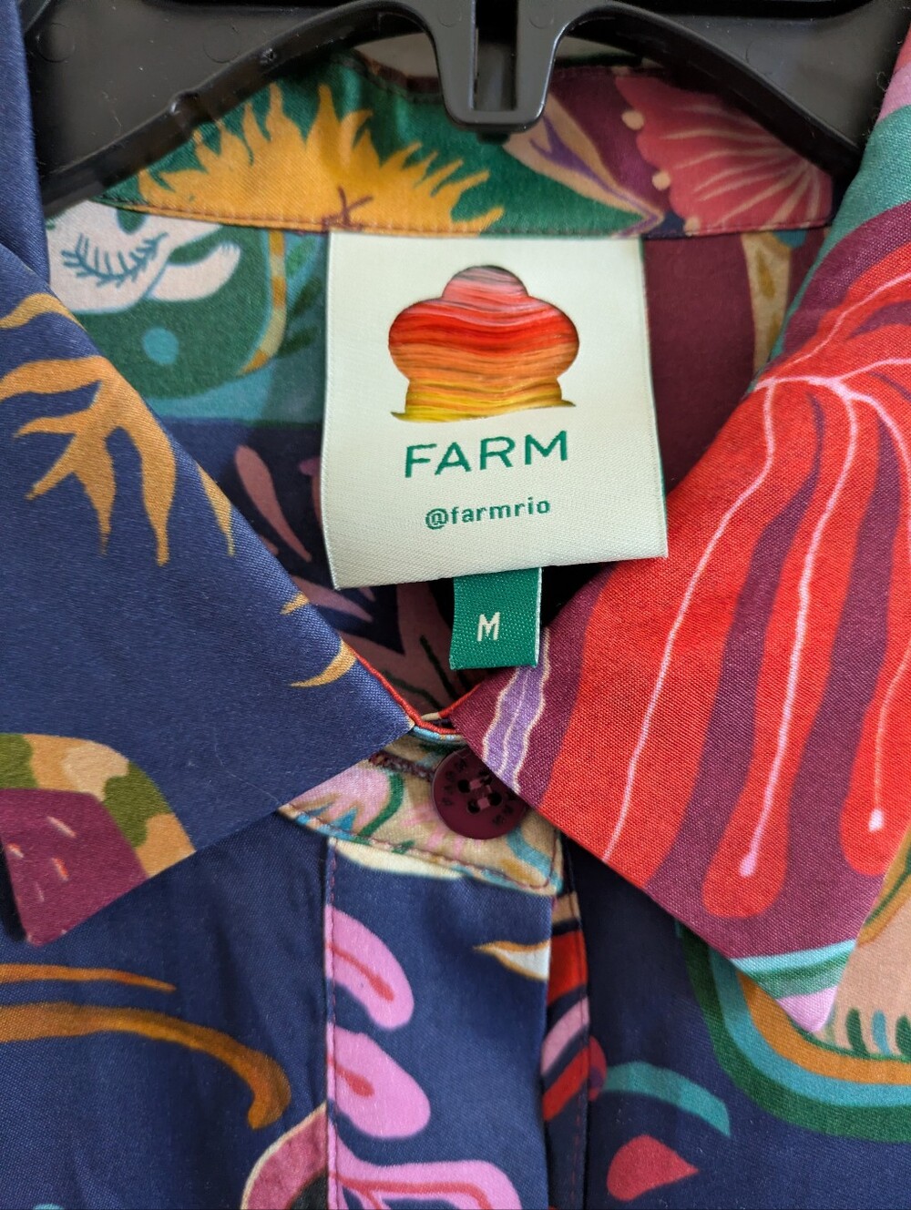 FARM Rio Multicolor Surreal Animal Print Button-Up Blouse * Slight Flaw? - Picture 3 of 8